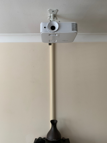 Cable Management behind projector